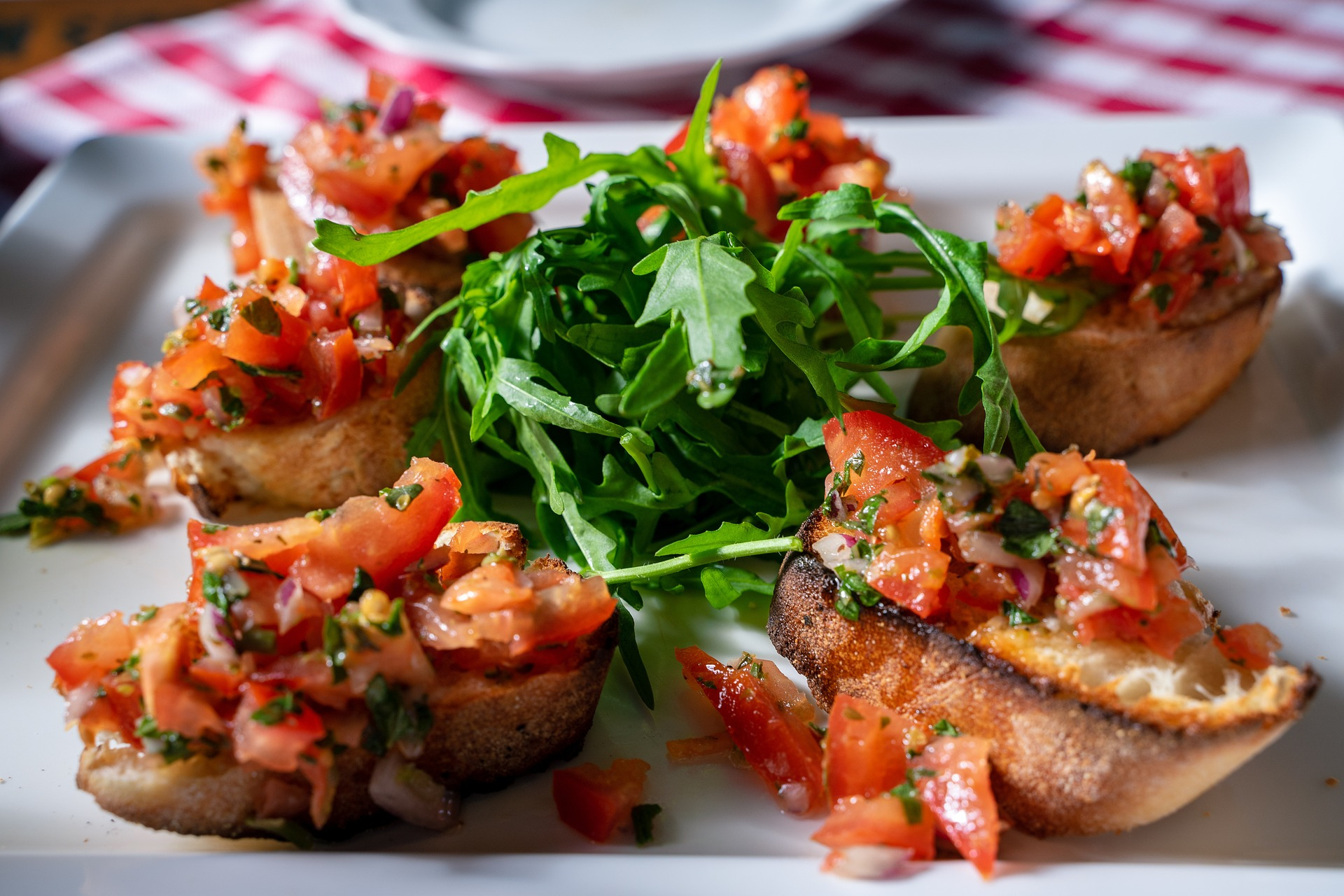 Apulien_-_Antipasti_Olivenoel_Olivenaufstrich_Tomatenaufstrich_Oliven_gegrillte_Zucchini_gegrillte_Auberginen