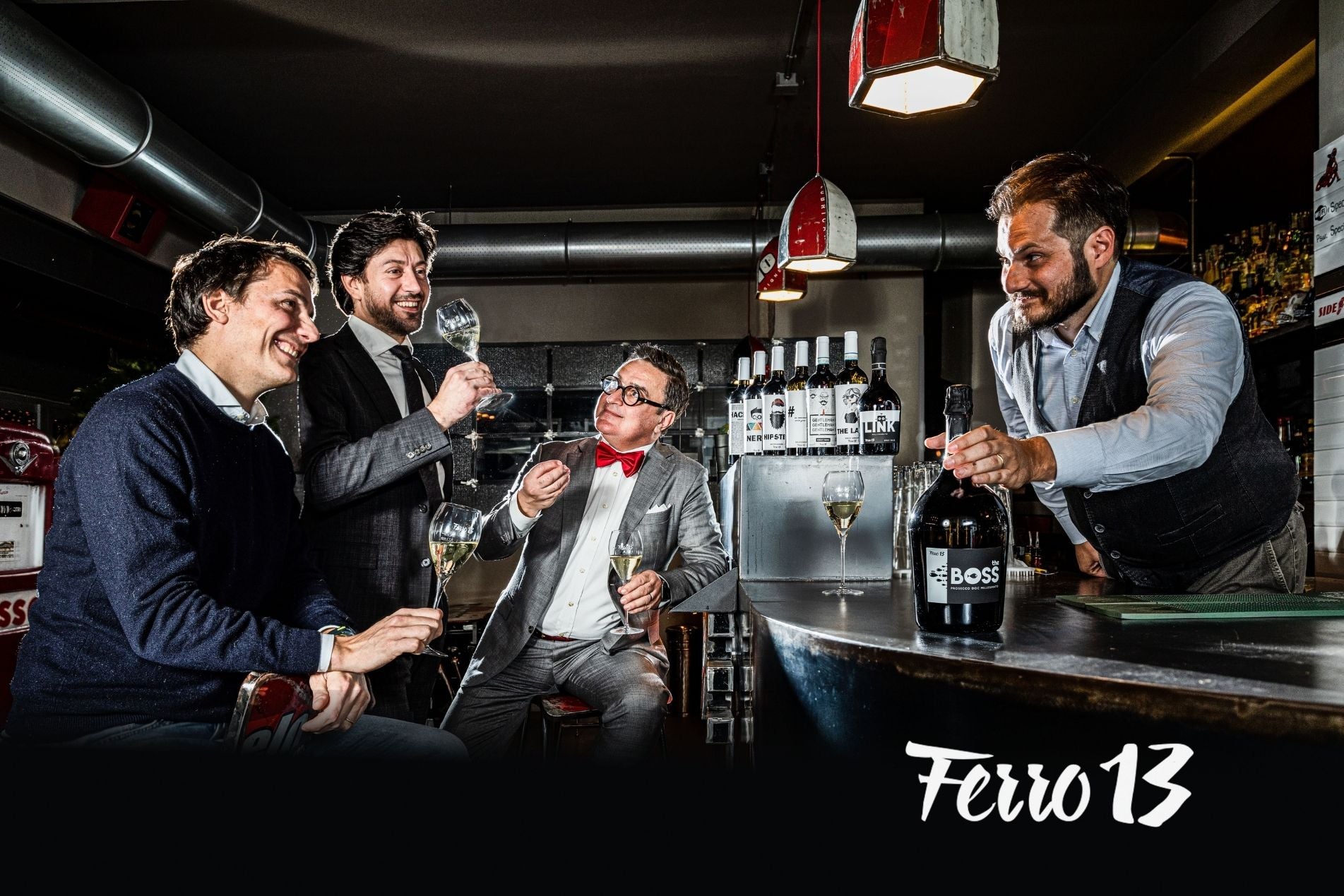 Ferro13 Rotewein und Weisswein aus Italien. The Lady, Hipster, Hacker, Hashtag oder Gentlemen. The Frame The Weekender Weingeschenk Leckere Weine online kaufen auf Vinmio.com