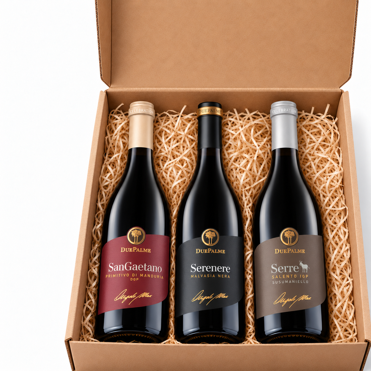 Offene Cantine Due Palme Anima di Puglia Geschenkbox mit Sangaetano Primitivo di Manduria, Serenere Malvasia Nera und Serre Susumaniello, drei geraden parallelen 0,75-Liter-Flaschen.